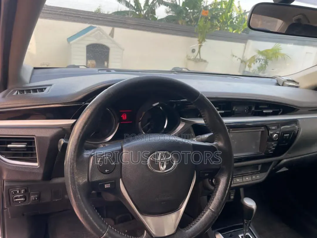 Toyota Corolla Altis 2015 Blue