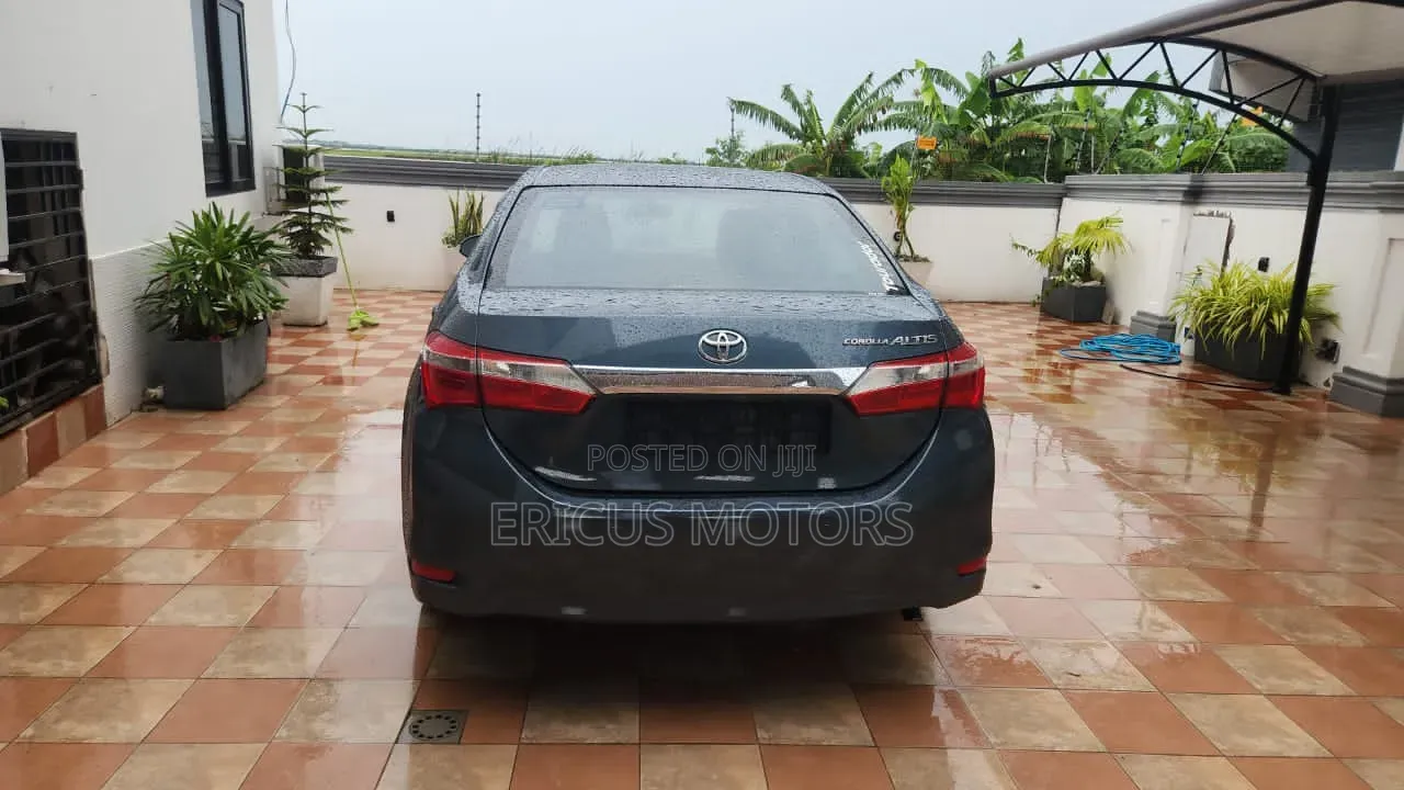 Toyota Corolla Altis 2015 Blue