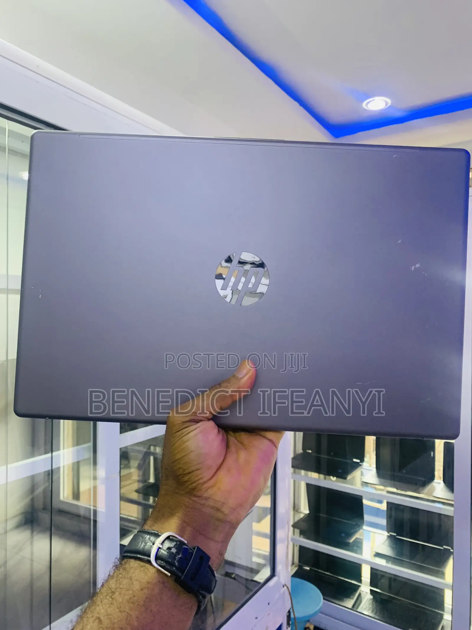 Laptop HP 250 G10 8GB Intel Core i5 SSD 512GB