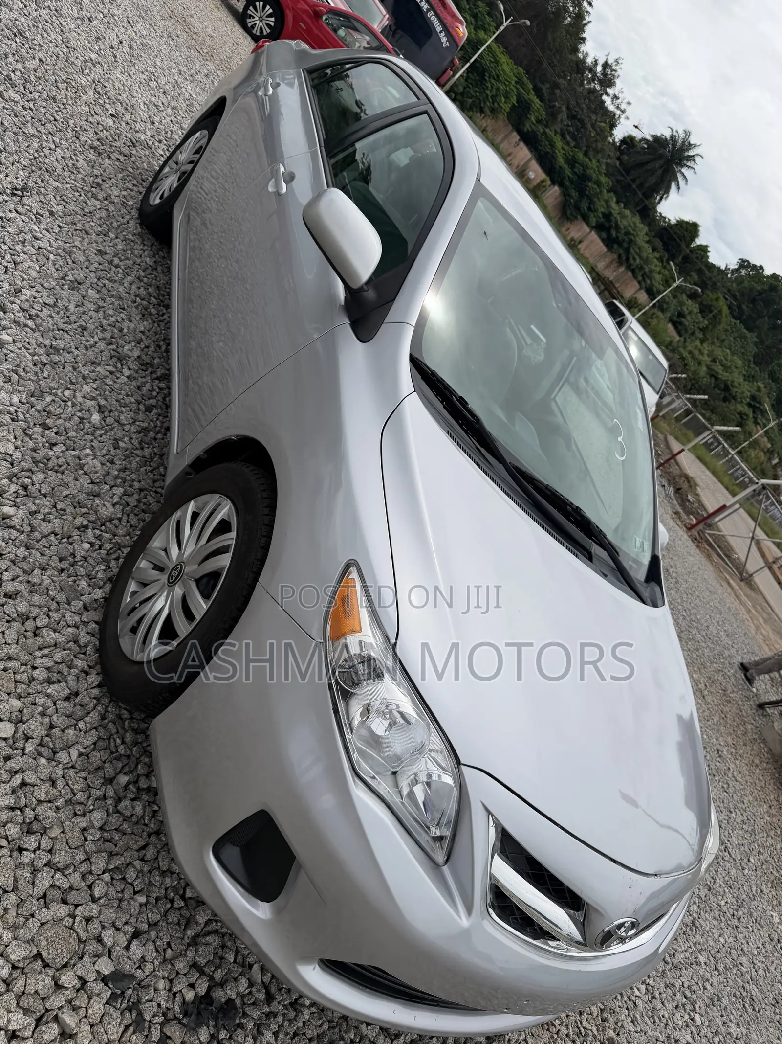 Toyota Corolla LE Special Edition 4dr Sedan (1.8L 4cyl 4A) 2013 Silver