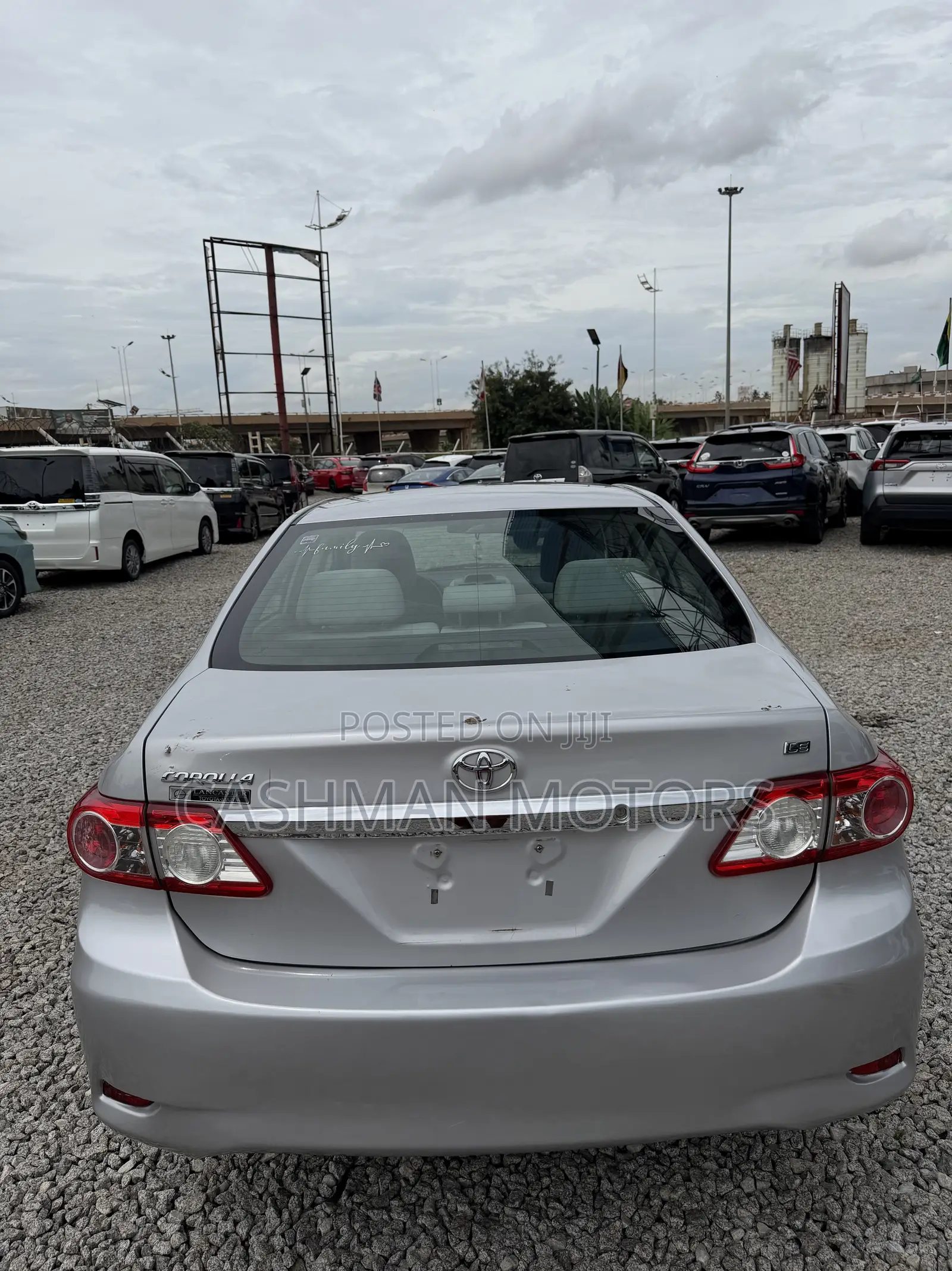 Toyota Corolla LE Special Edition 4dr Sedan (1.8L 4cyl 4A) 2013 Silver