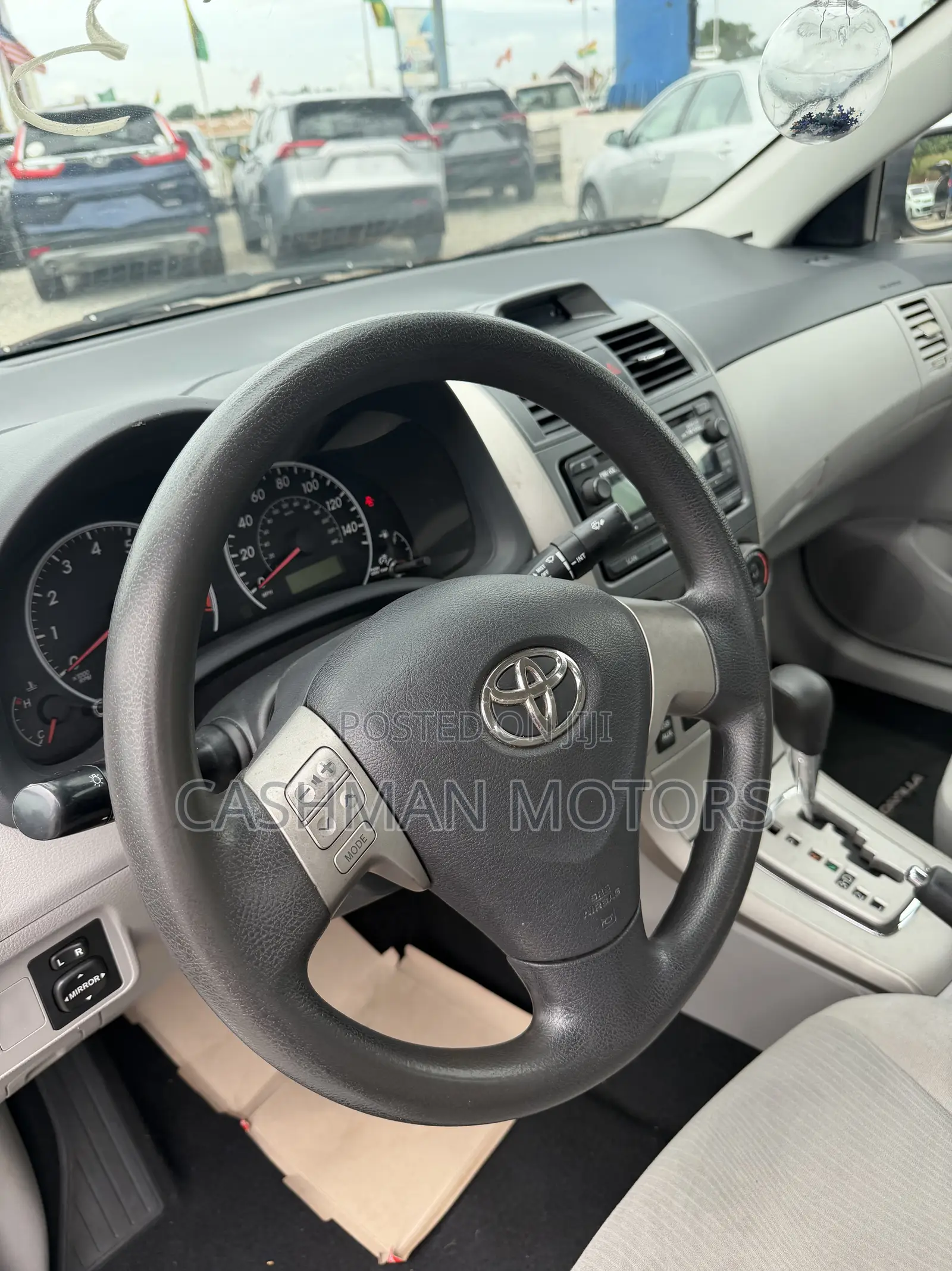 Toyota Corolla LE Special Edition 4dr Sedan (1.8L 4cyl 4A) 2013 Silver