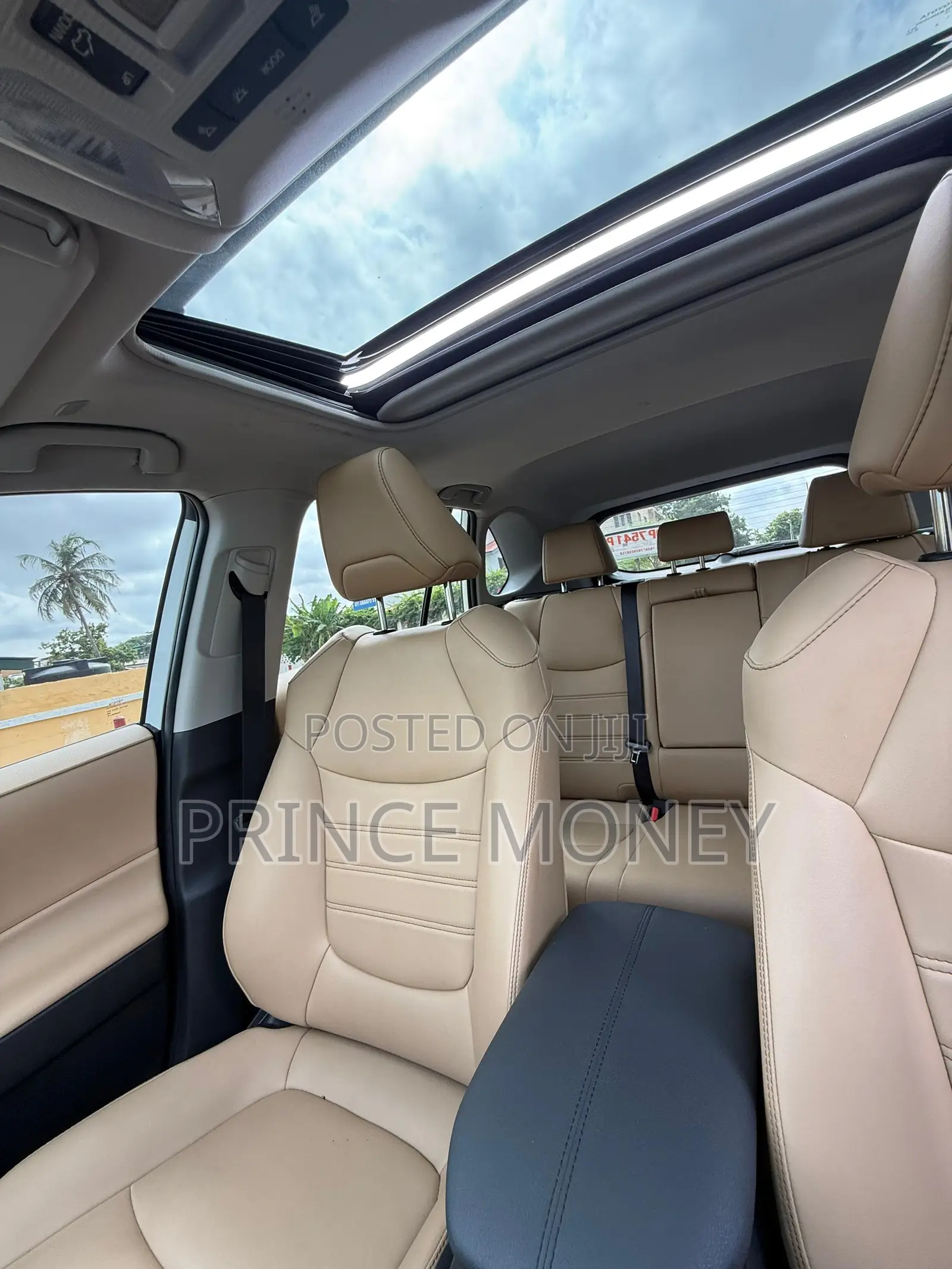 Toyota RAV4 2023 White