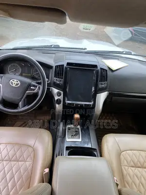 Toyota Land Cruiser 4.0 V6 GX-R 2012 White