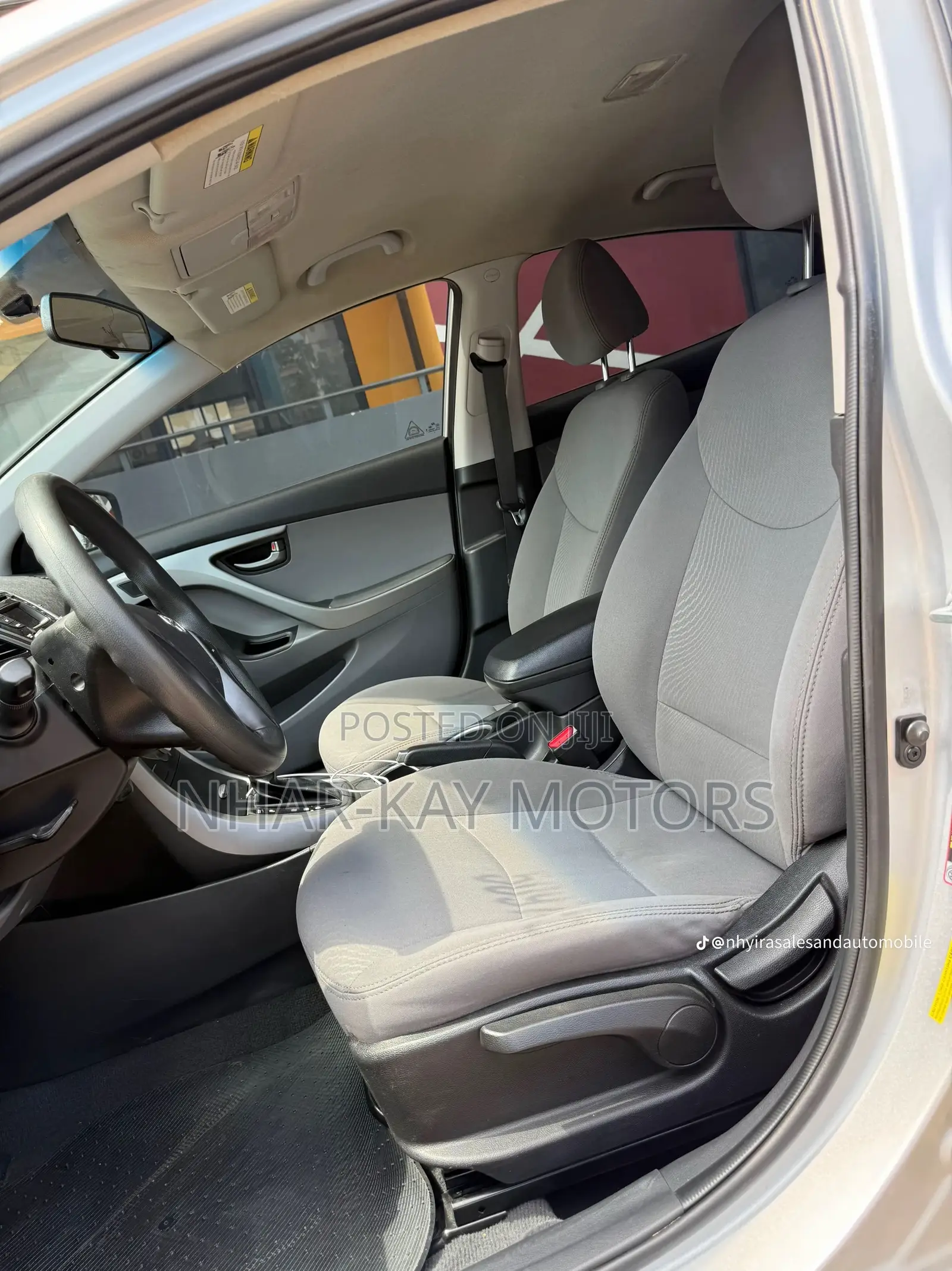 Hyundai Elantra SE Sedan FWD (1.8L 4cyl 6A) 2016 Gray