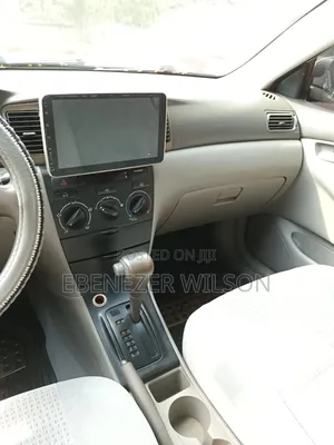 Toyota Corolla LE 4dr Sedan (1.8L 4cyl 4A) 2010 Silver