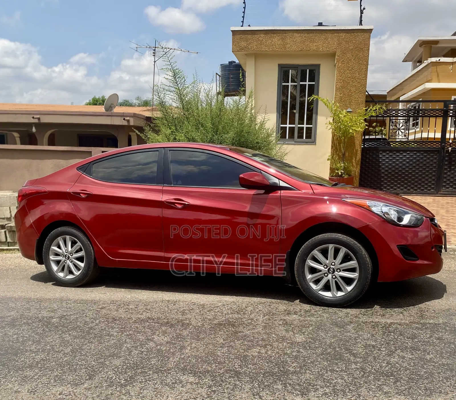 Hyundai Elantra Limited Sedan FWD (1.8L 4cyl 6A) 2013 Red