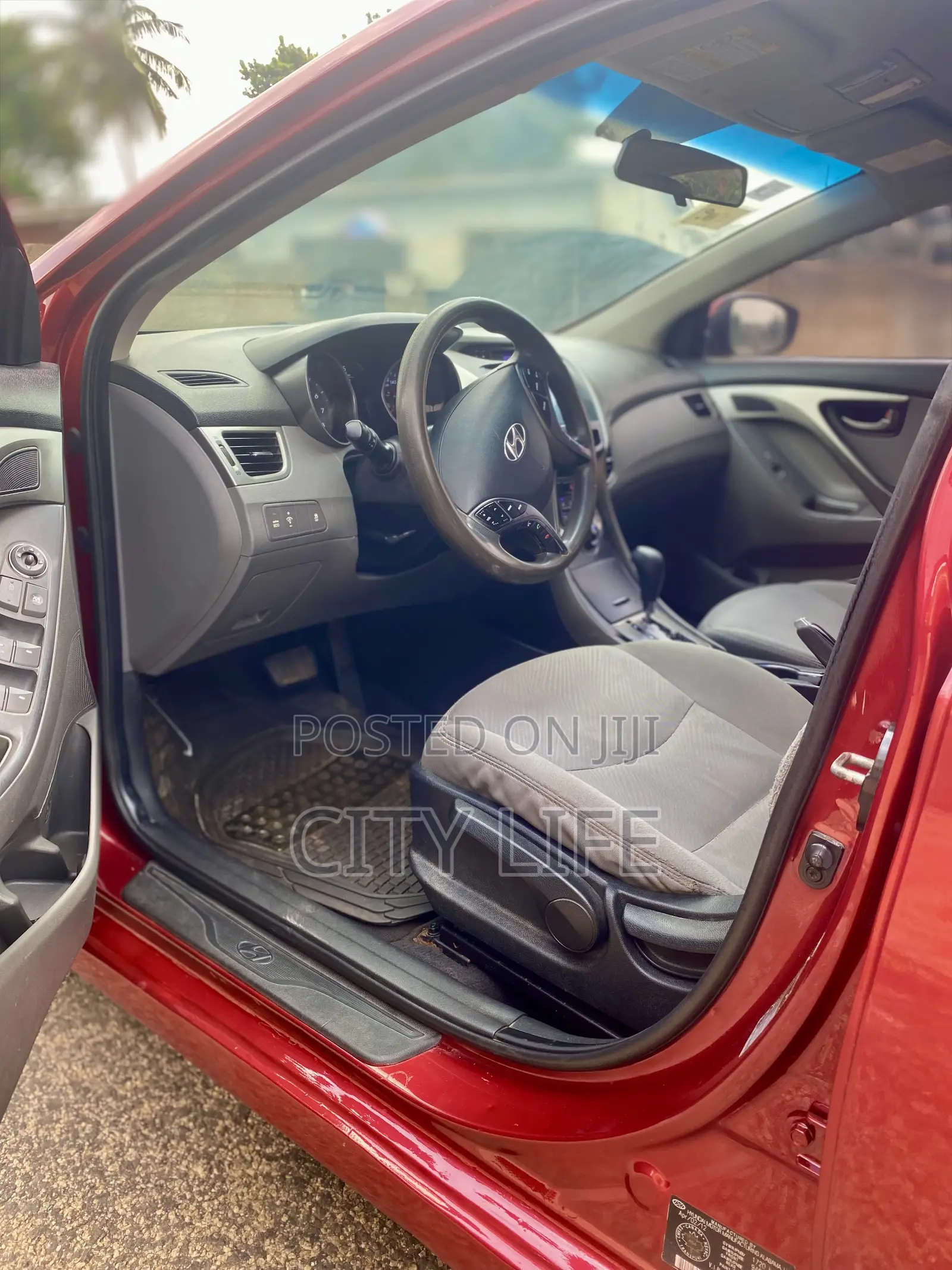 Hyundai Elantra Limited Sedan FWD (1.8L 4cyl 6A) 2013 Red