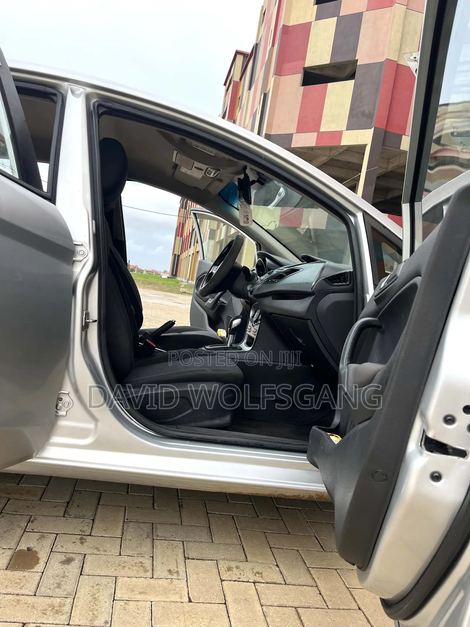 Ford Fiesta SE 4dr Hatchback (1.6L 4cyl 5M) 2014 Silver