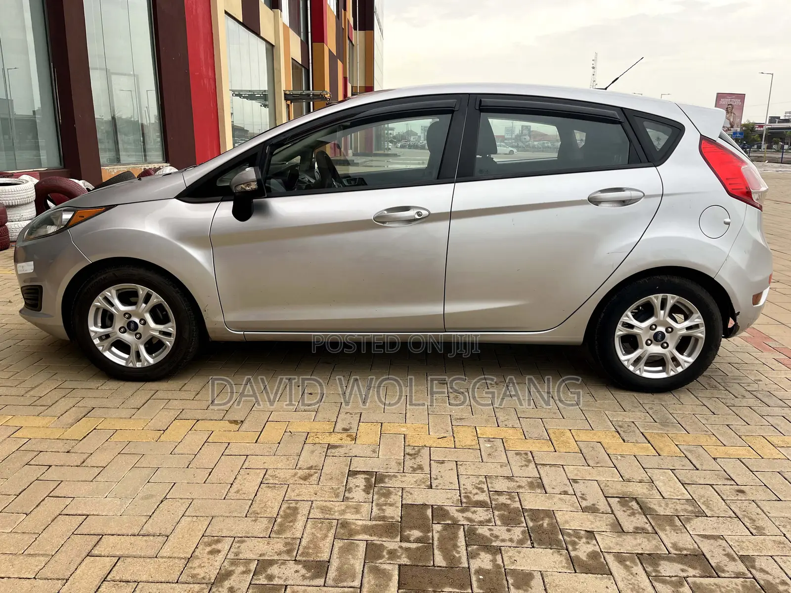 Ford Fiesta SE 4dr Hatchback (1.6L 4cyl 5M) 2014 Silver