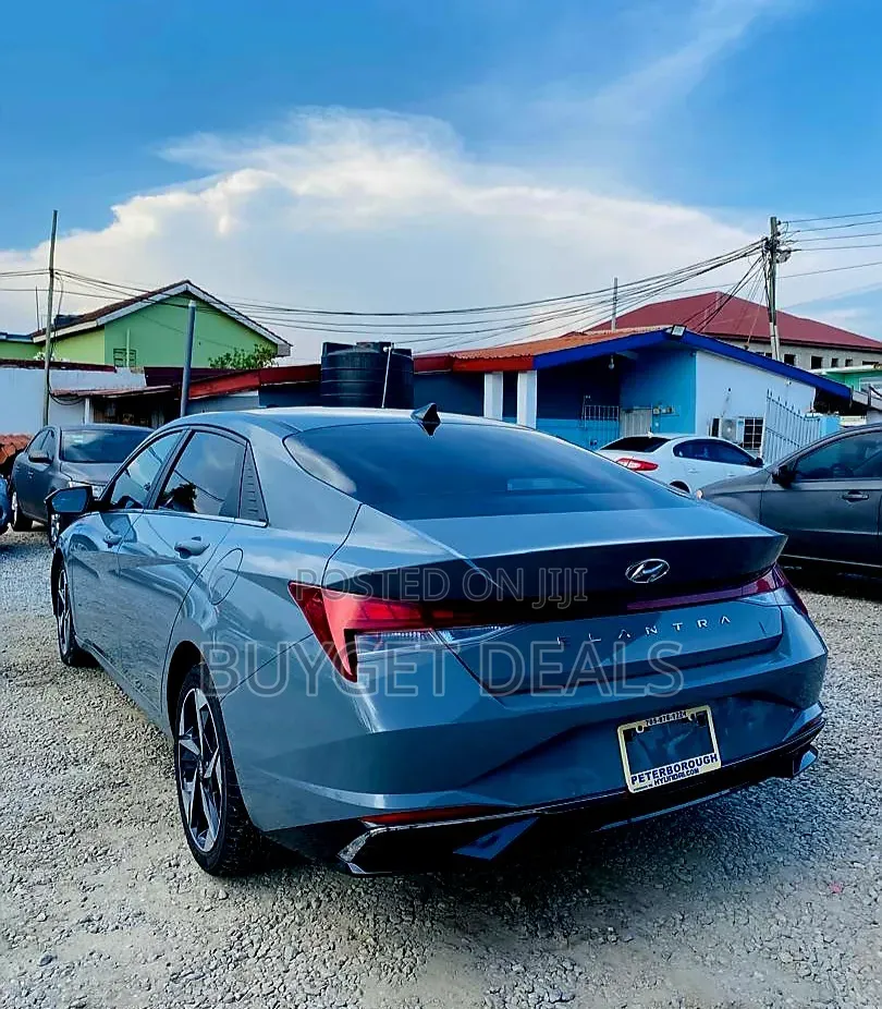 Hyundai Elantra Limited 2023 Blue