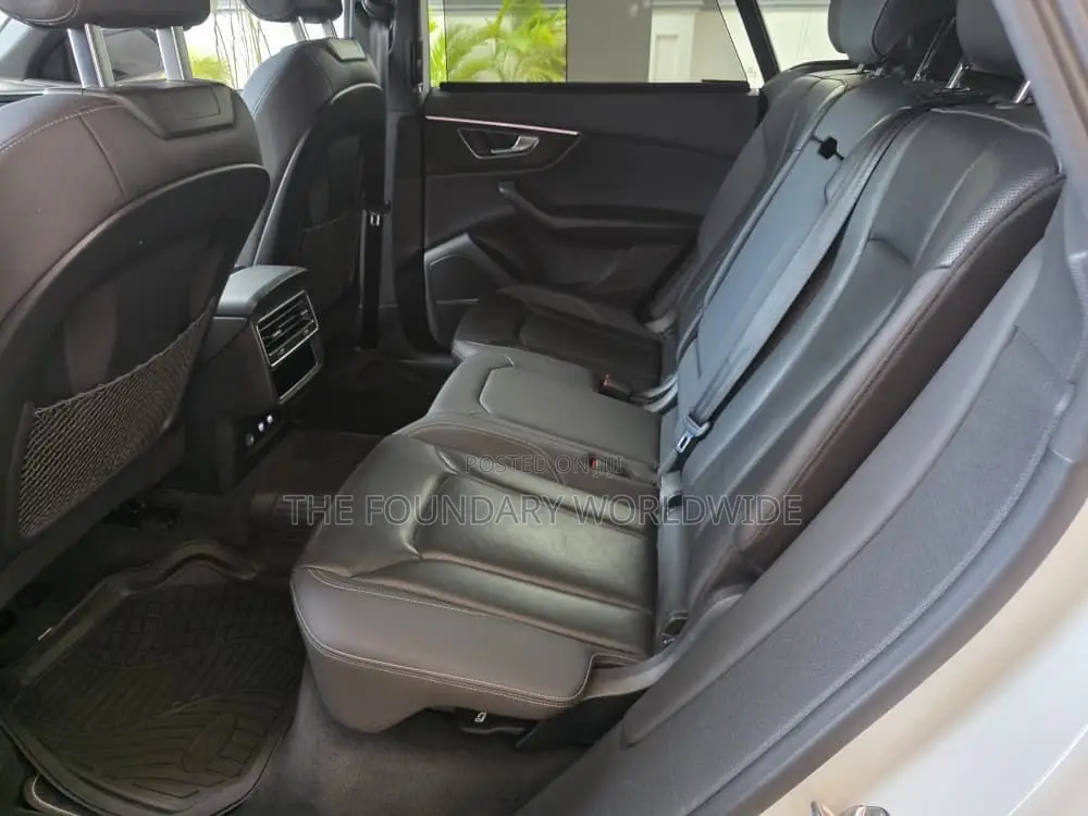 Audi Q8 55 Premium AWD quattro 2020 White