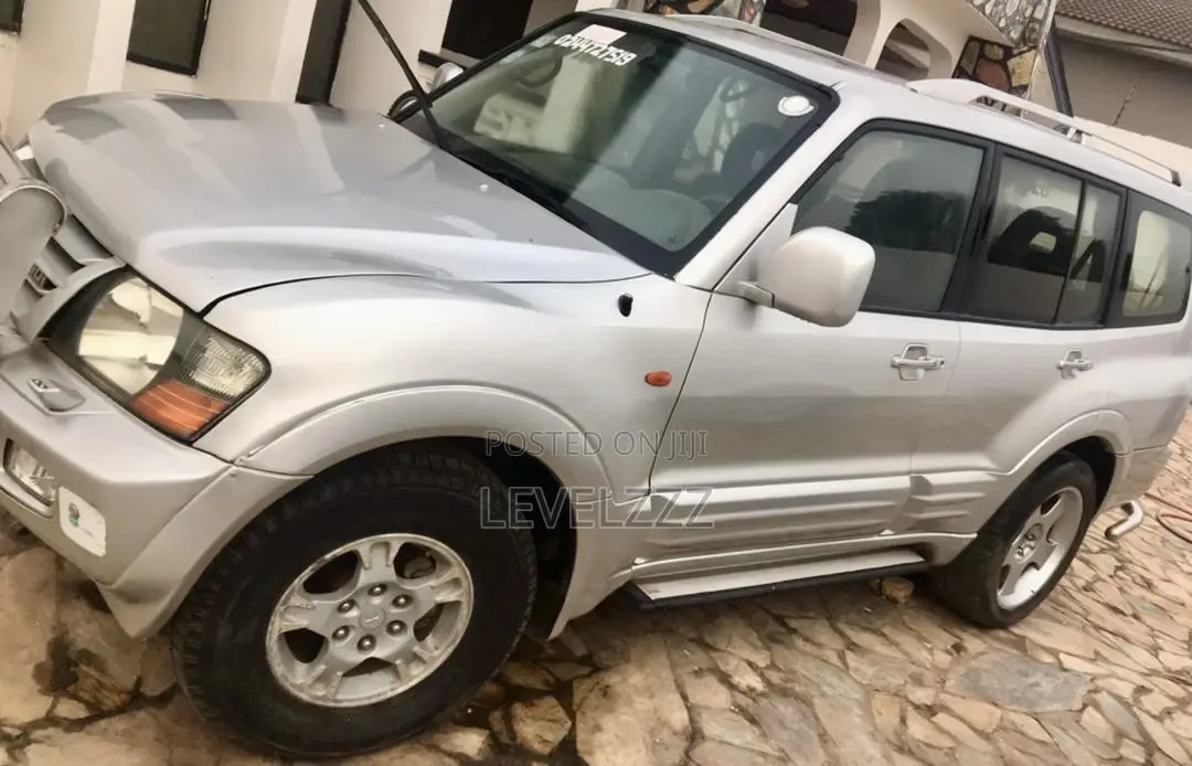 Mitsubishi Pajero Sport 2001 Silver