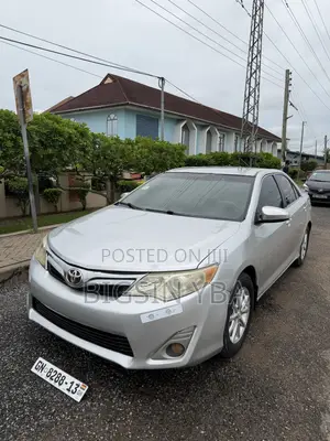 Toyota Camry LE 4dr Sedan (2.5L 4cyl 6A) 2012 Silver