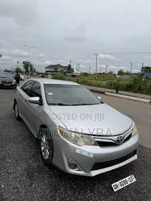 Toyota Camry LE 4dr Sedan (2.5L 4cyl 6A) 2012 Silver