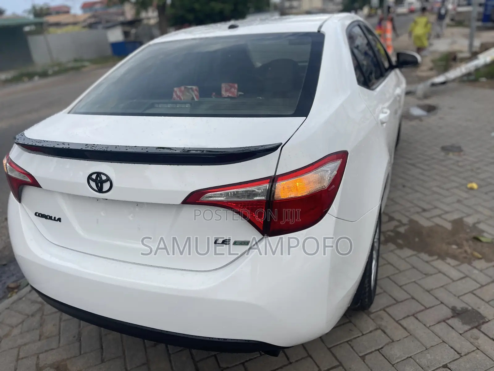 Toyota Corolla LE Eco 4dr Sedan (1.8L 4cyl CVT) 2016 White