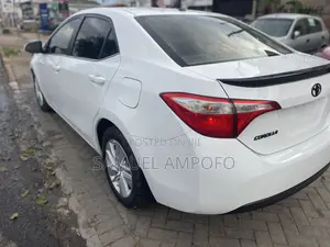 Toyota Corolla LE Eco 4dr Sedan (1.8L 4cyl CVT) 2016 White
