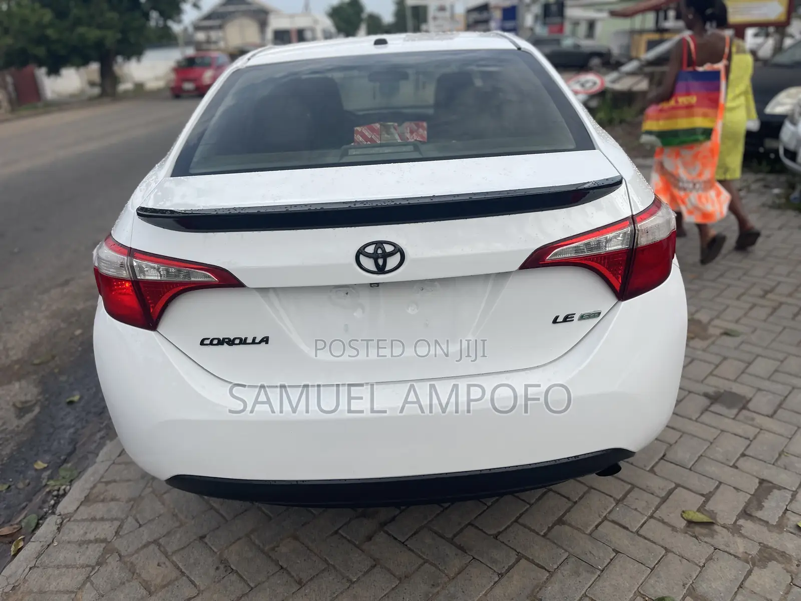 Toyota Corolla LE Eco 4dr Sedan (1.8L 4cyl CVT) 2016 White