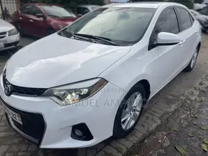 Toyota Corolla LE Eco 4dr Sedan (1.8L 4cyl CVT) 2016 White