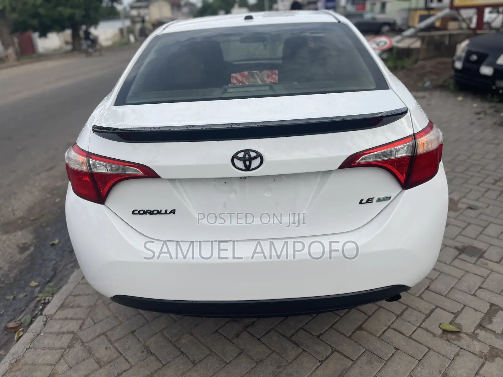 Toyota Corolla LE Eco 4dr Sedan (1.8L 4cyl CVT) 2016 White