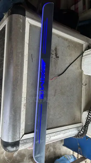 Mercedes Benz Stepper With Light Available