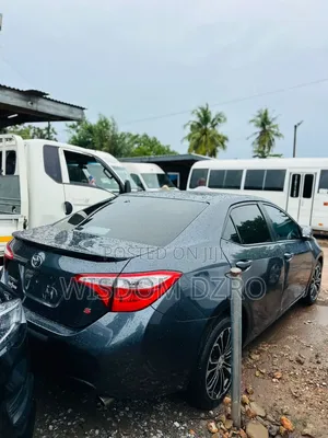Toyota Corolla S 4dr Sedan (1.8L 4cyl CVT) 2016 Gray