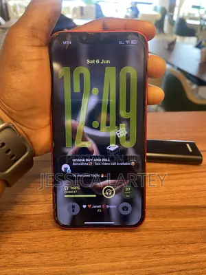 Apple iPhone 13 128 GB Red