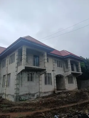 10 Bedrooms Hotel