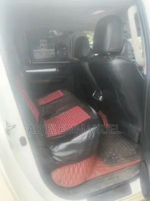 Toyota Hilux 2018 White