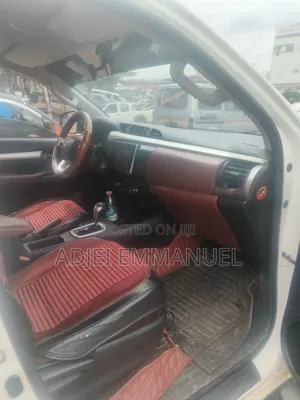 Toyota Hilux 2018 White