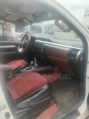 Toyota Hilux 2018 White