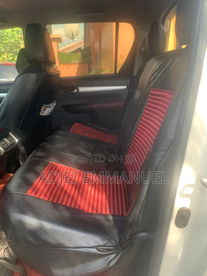 Toyota Hilux 2018 White
