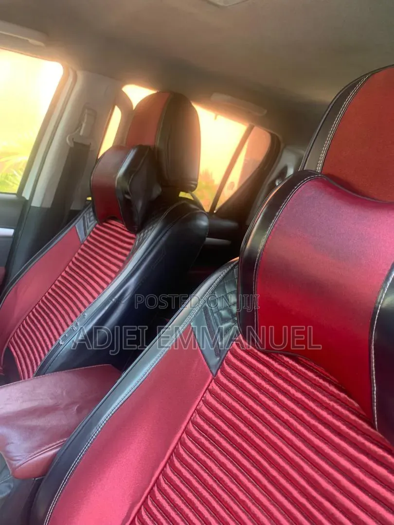 Toyota Hilux 2018 White