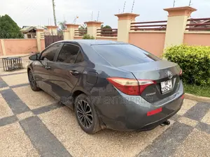 Toyota Corolla 2015 Gray