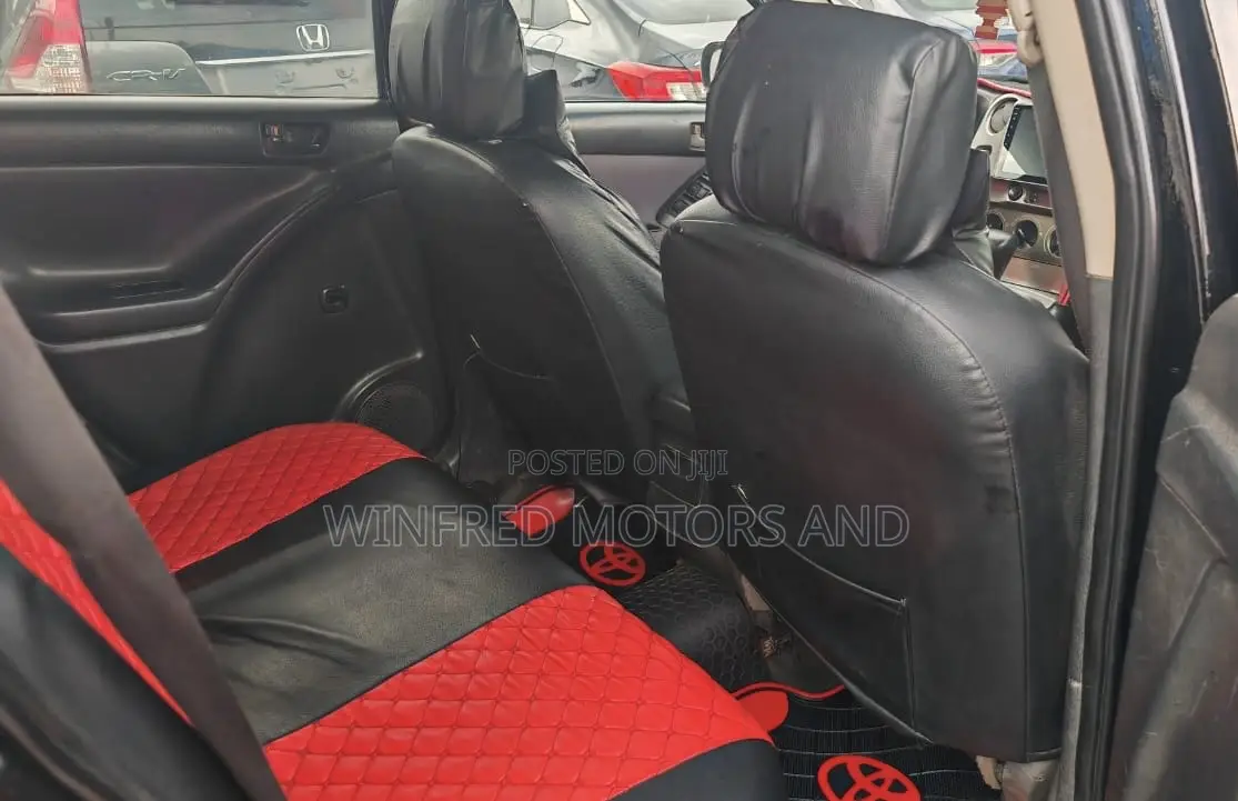 Toyota Matrix Hatchback 1.8 16V AWD 2007 Black