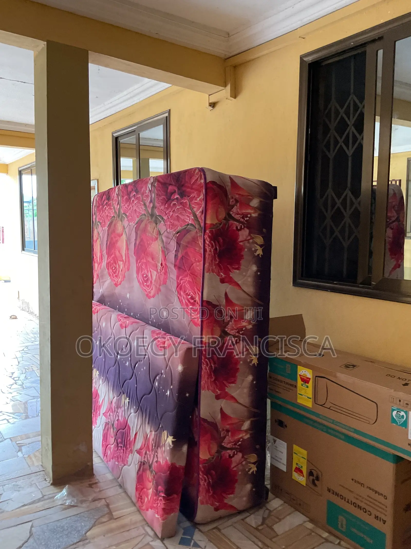 Queen Size Inbuilt Bed Available for Pickup