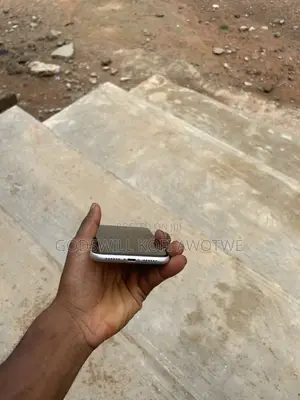 Apple iPhone 11 128 GB White