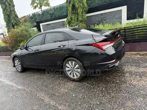 Hyundai Elantra Limited 2022 Black
