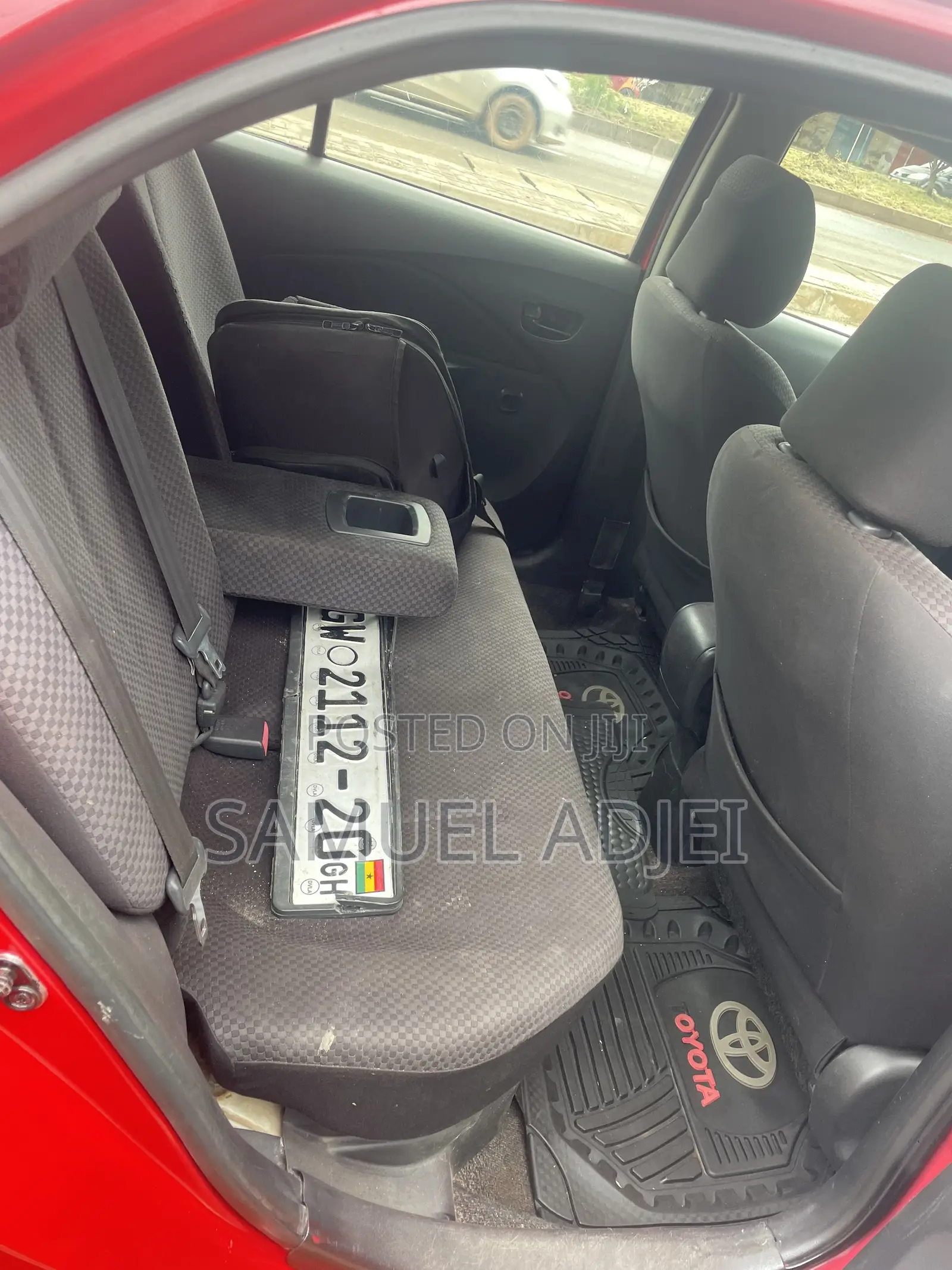 Toyota Yaris 2010 Red