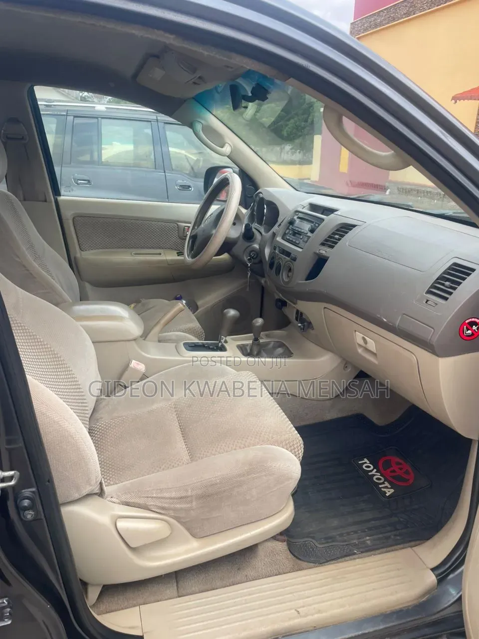 Toyota Fortuner 2.7 AWD 2010 Gray