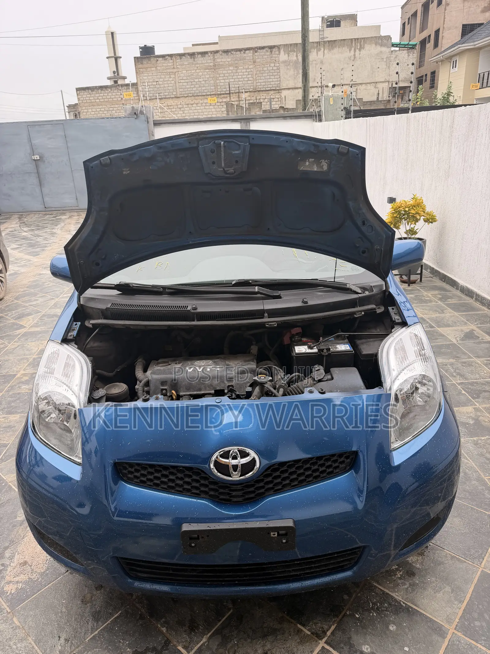Toyota Yaris Base Sedan 4dr 2011 Blue