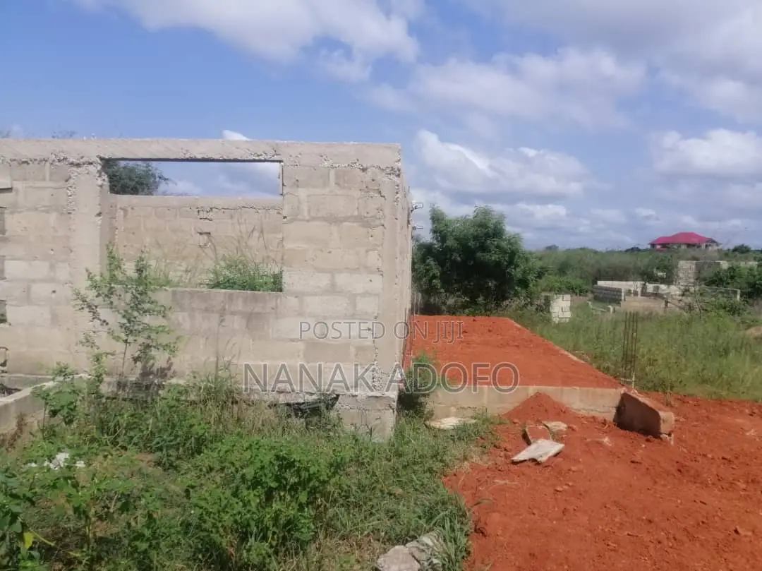 4bdrm House in 4Bedroom, Effutu Municipal for sale