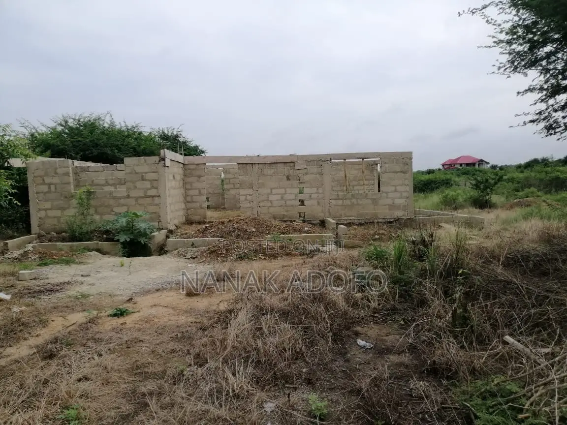 4bdrm House in 4Bedroom, Effutu Municipal for sale