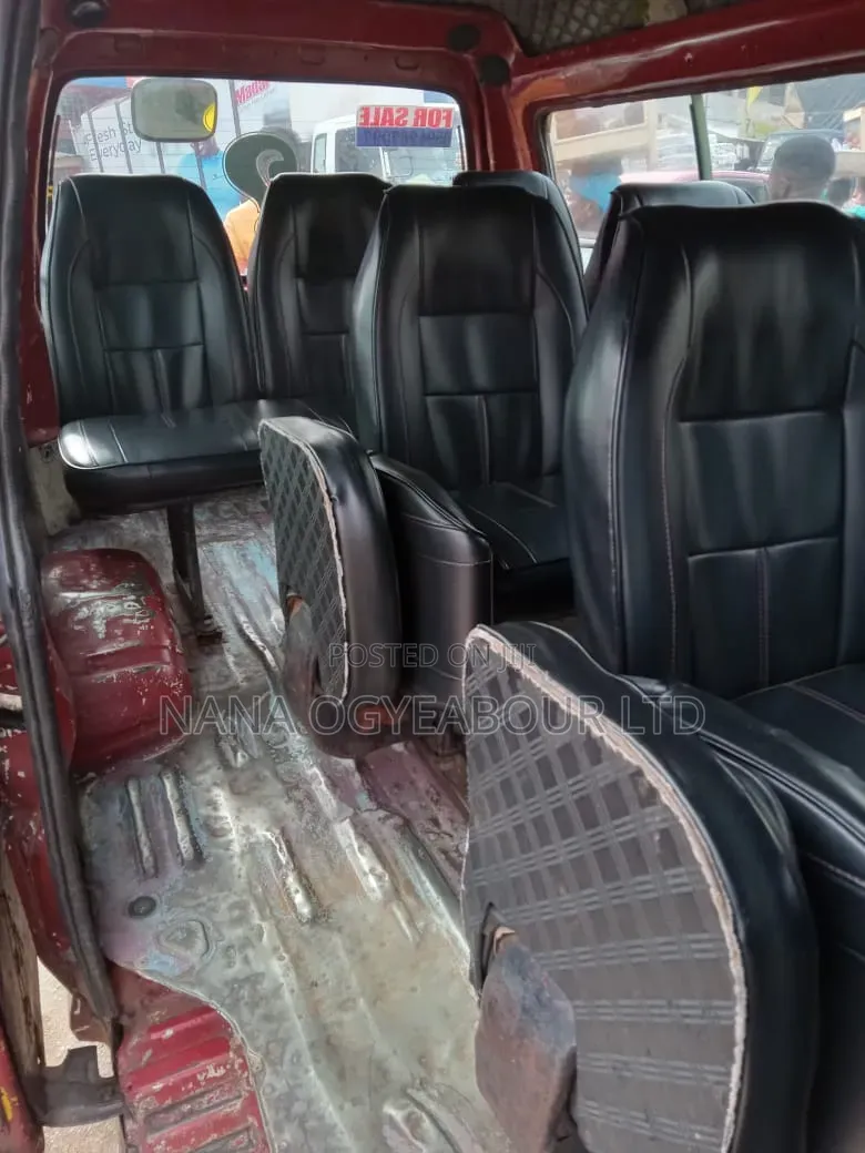 Hyundai H-100 2003 Red