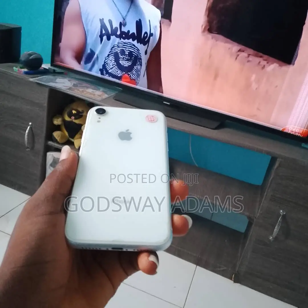 Apple iPhone XR 128 GB White