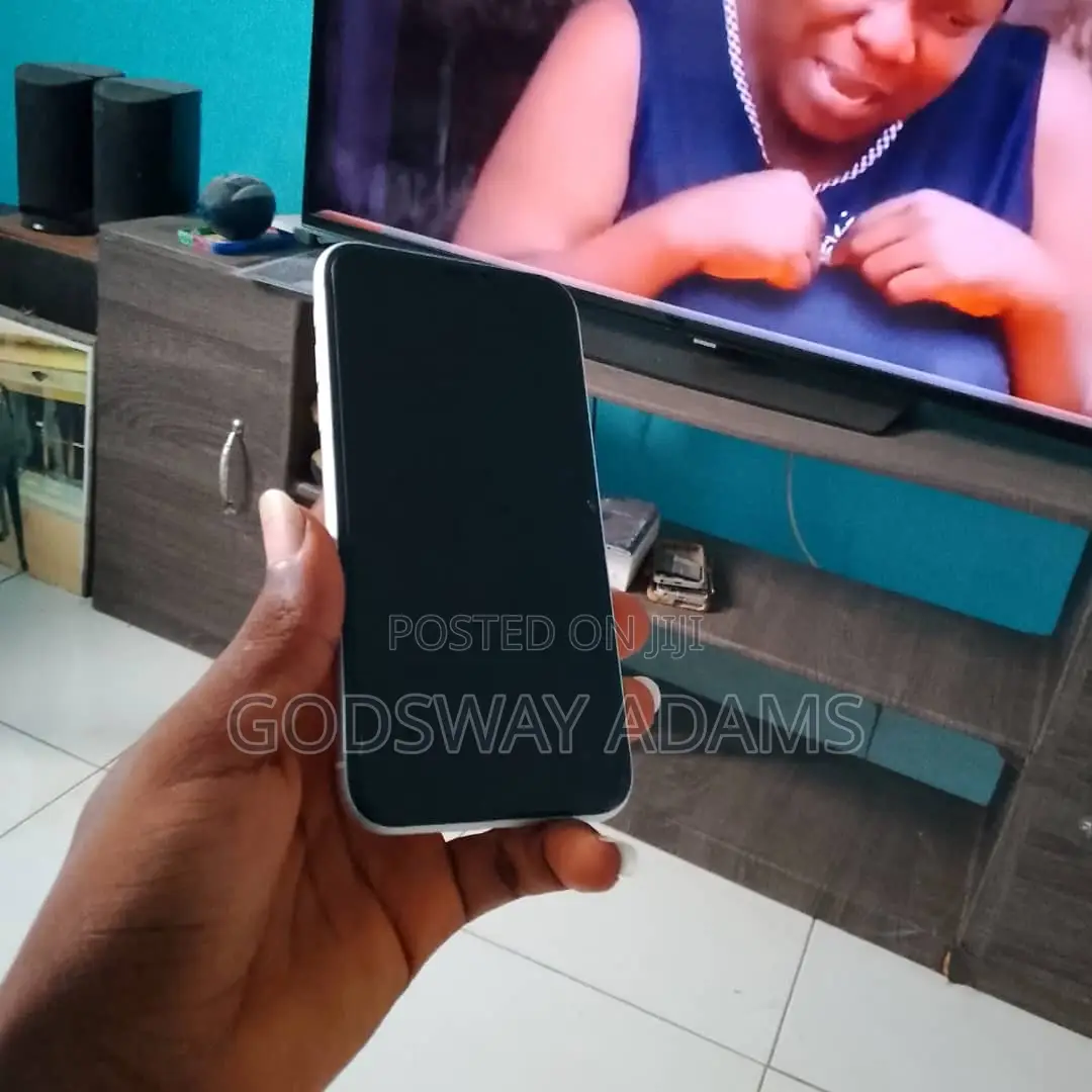 Apple iPhone XR 128 GB White