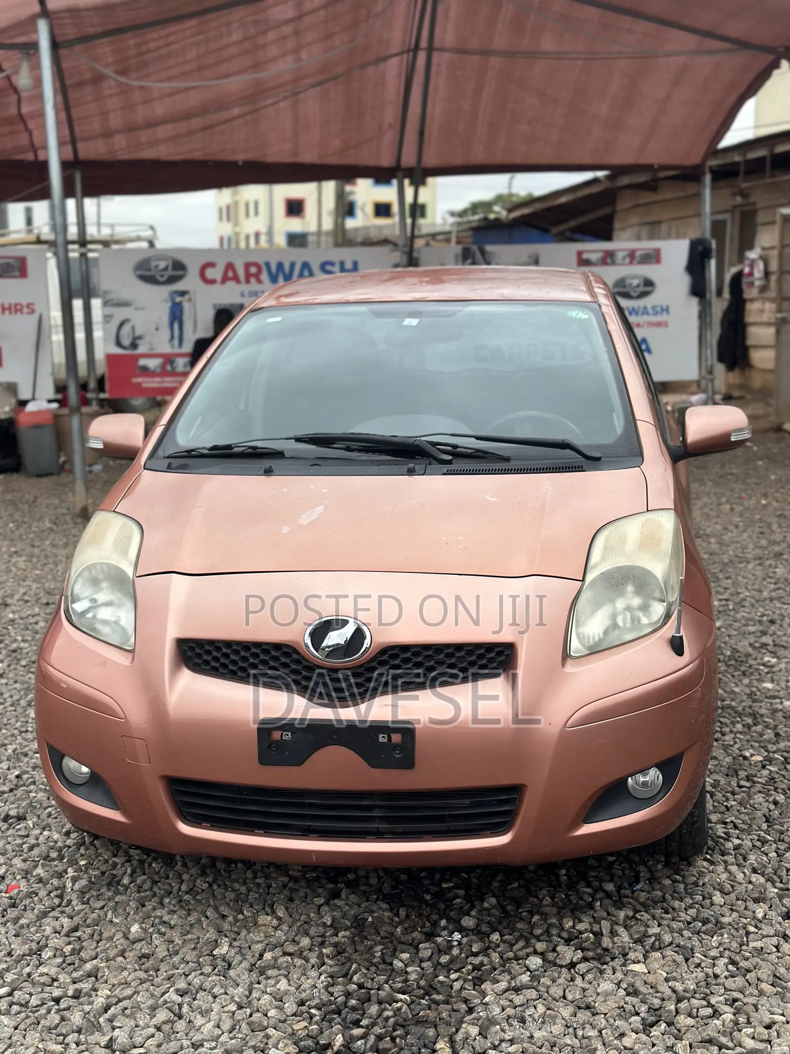 Toyota Vitz 2010