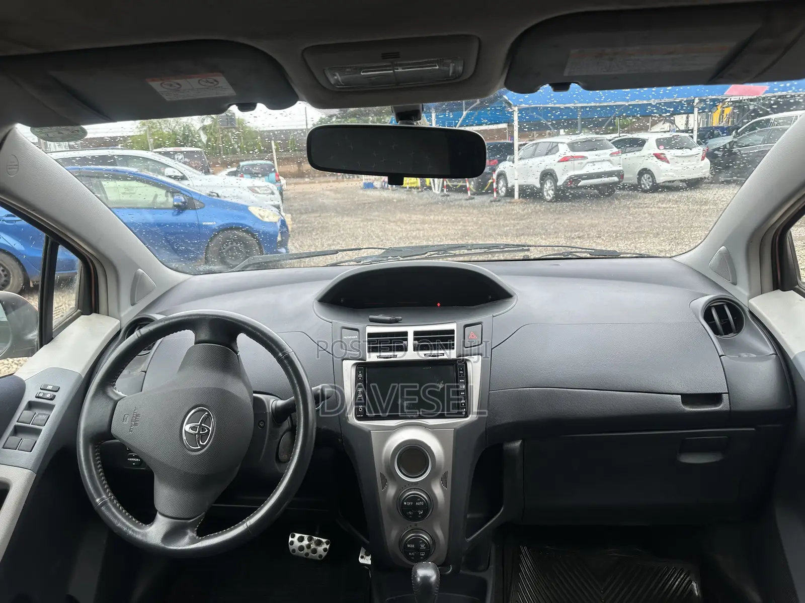Toyota Vitz 2010