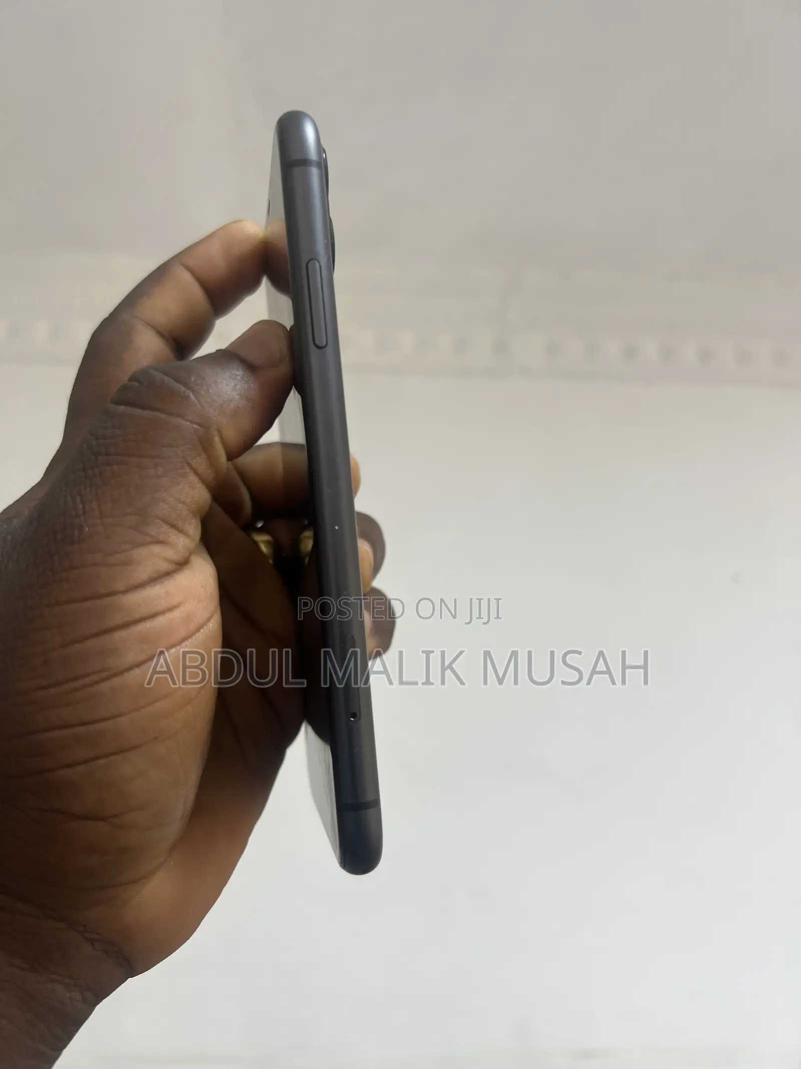 Apple iPhone 11 64 GB Black