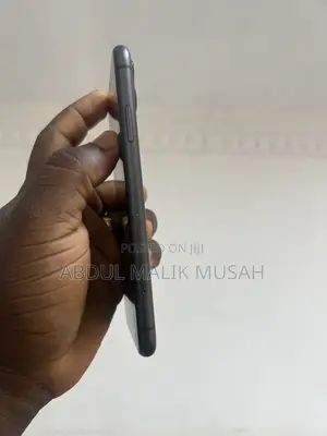 Apple iPhone 11 64 GB Black